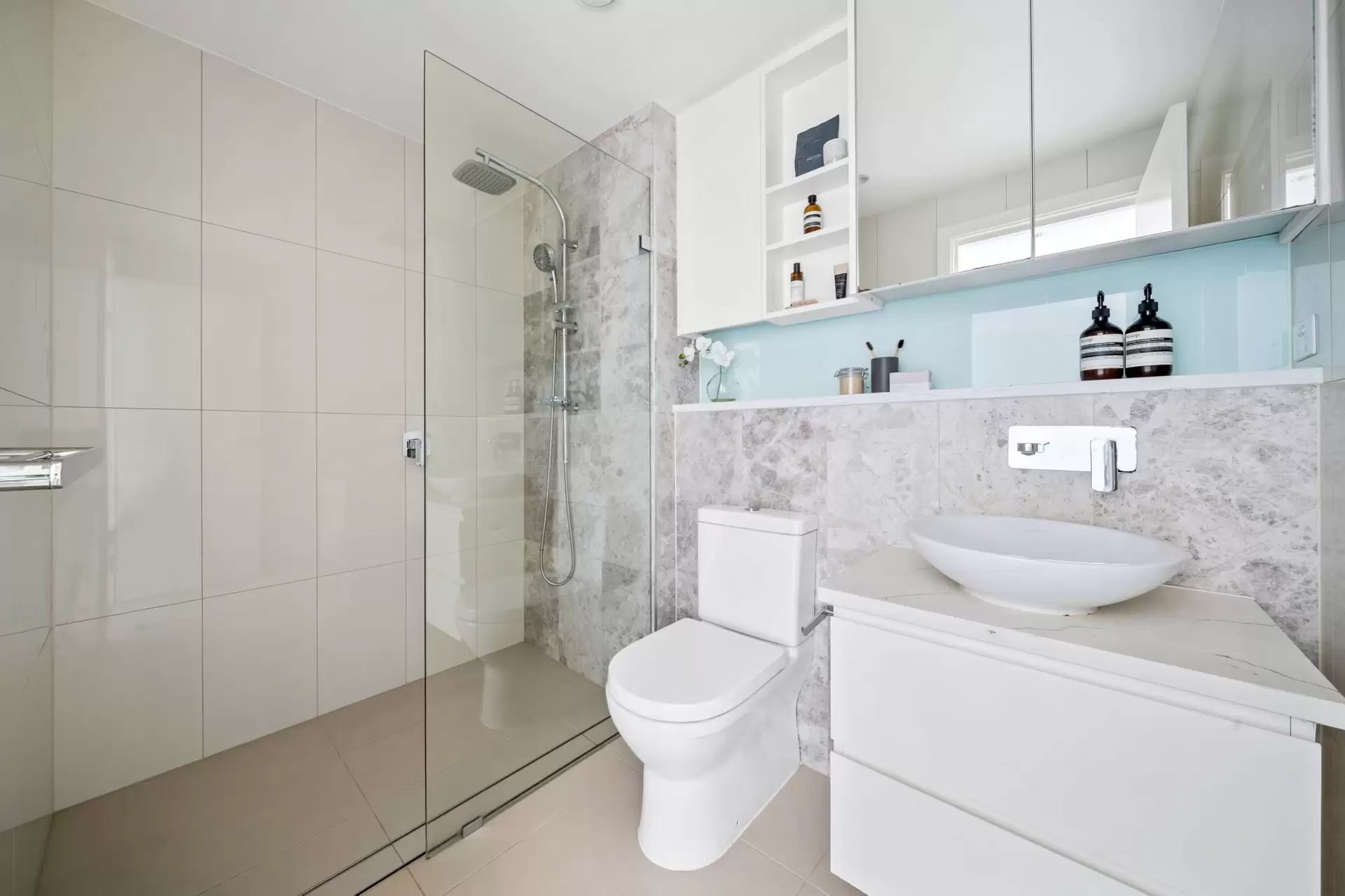 1805/11 Wentworth Place, Wentworth Point Sold by Chidiac Realty - image 1