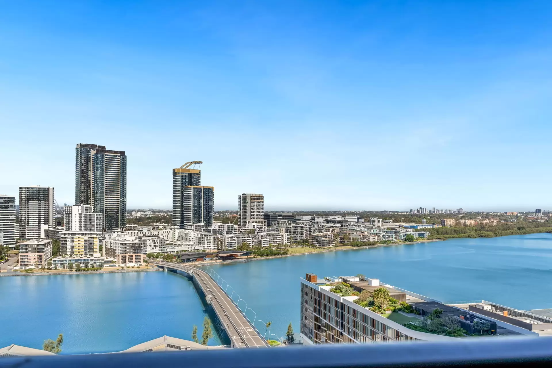 1805/11 Wentworth Place, Wentworth Point Sold by Chidiac Realty - image 1
