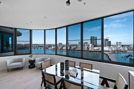 1805/11 Wentworth Place, Wentworth Point Sold by Chidiac Realty