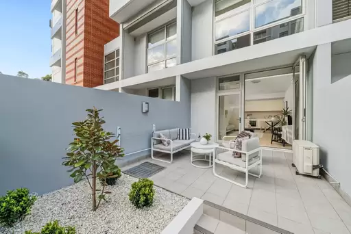 153/3 Baywater Drive, Wentworth Point Sold by Chidiac Realty