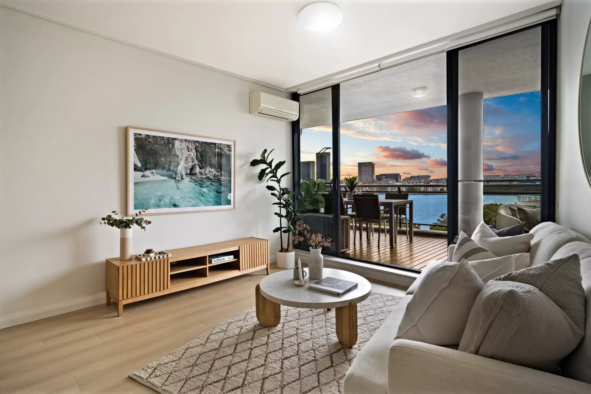 15/27 Bennelong Parkway, Wentworth Point Sold by Chidiac Realty - image 1