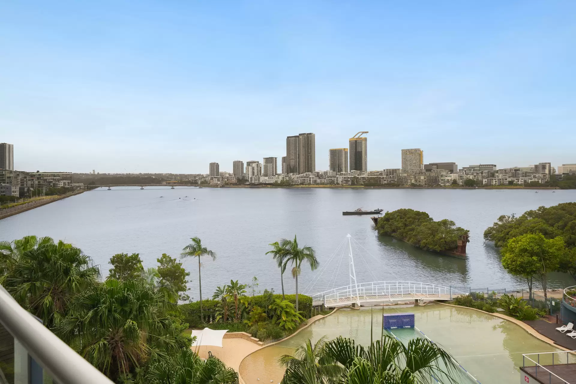 15/27 Bennelong Parkway, Wentworth Point Sold by Chidiac Realty - image 1