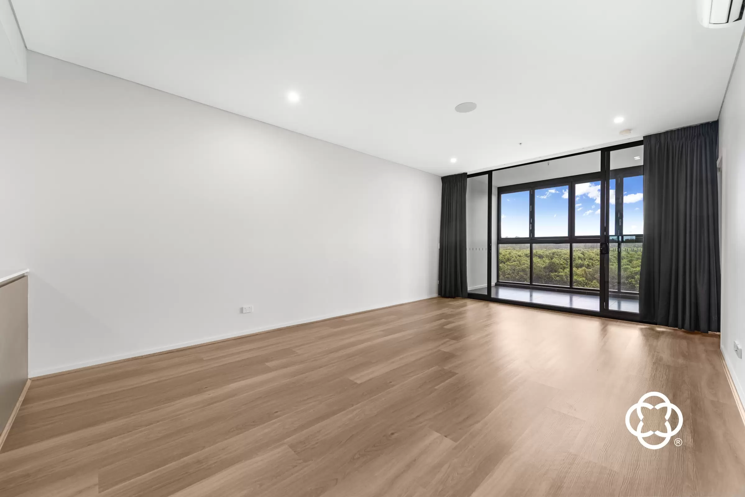 8066/7 Bennelong Parkway, Wentworth Point Leased by Chidiac Realty - image 2