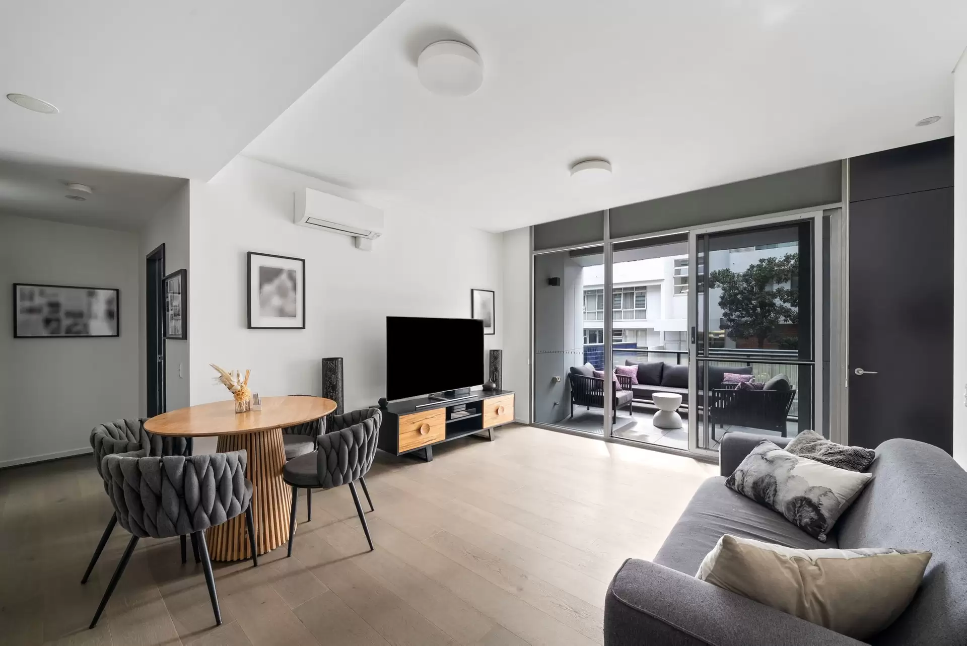 105/16 Savona Drive, Wentworth Point Sold by Chidiac Realty - image 1
