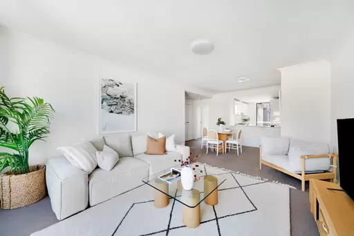 324/3 Stromboli Strait, Wentworth Point Sold by Chidiac Realty