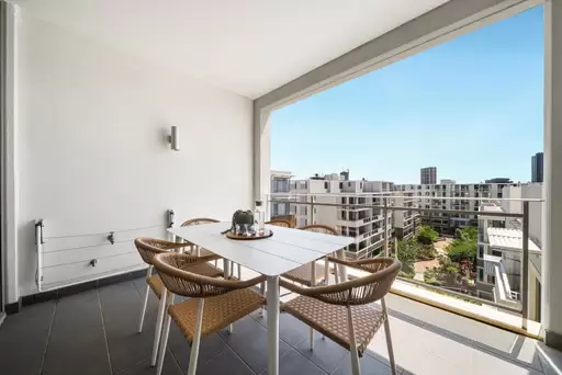 801/1 Stromboli Strait, Wentworth Point Sold by Chidiac Realty