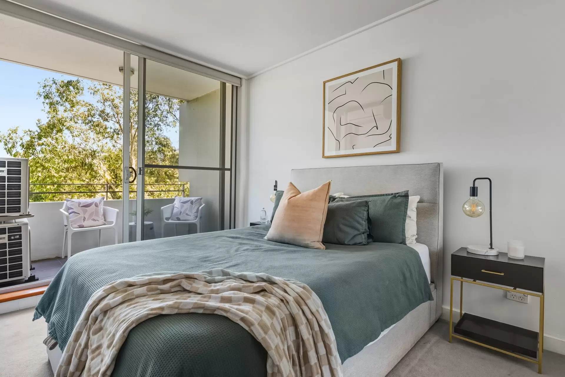 424/25 Bennelong Parkway, Wentworth Point Sold by Chidiac Realty - image 1