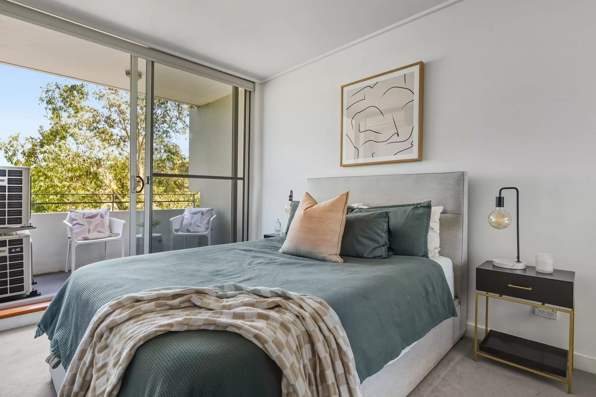 424/25 Bennelong Parkway, Wentworth Point Sold by Chidiac Realty - image 8