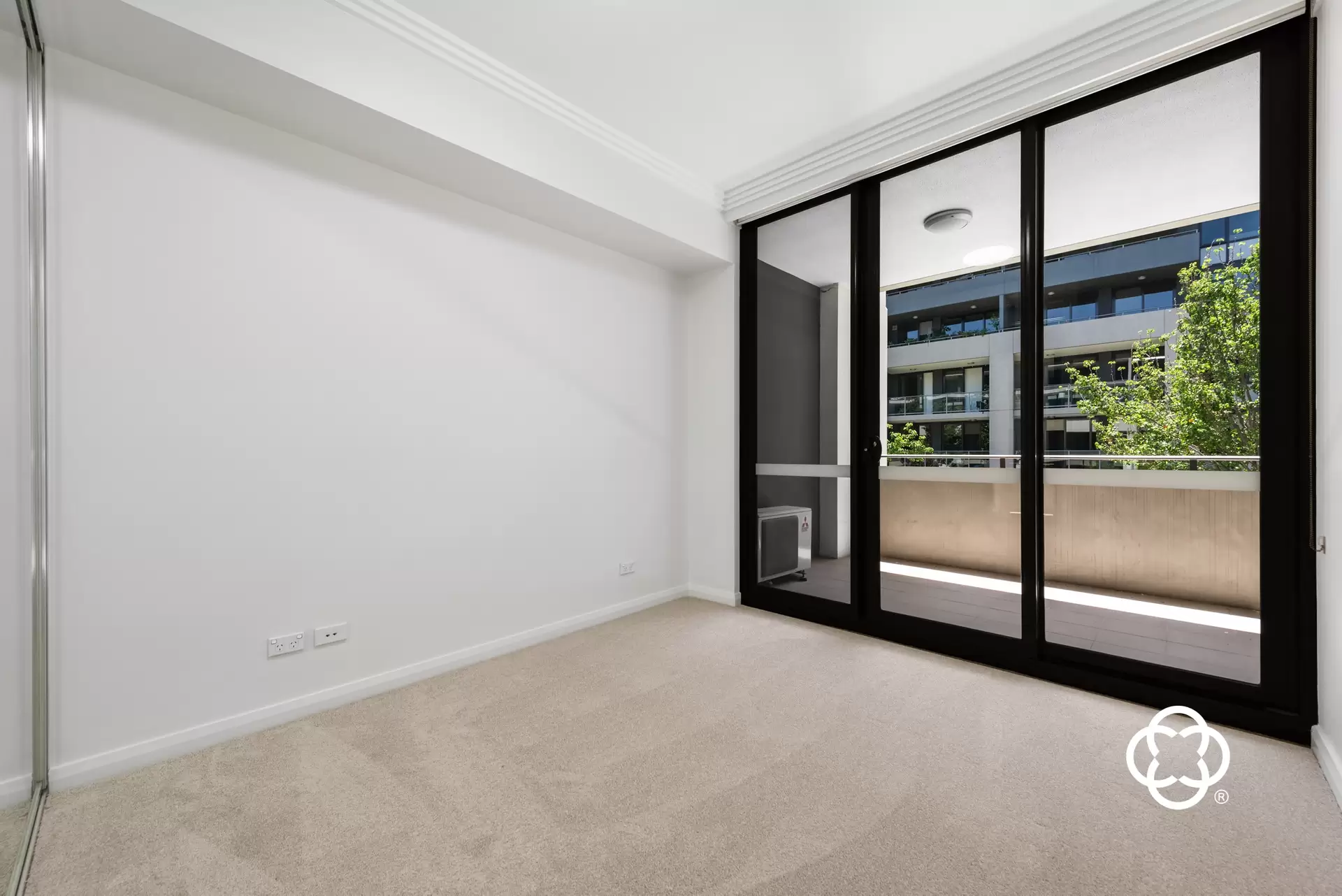 402/1 Half Street, Wentworth Point Leased by Chidiac Realty - image 1