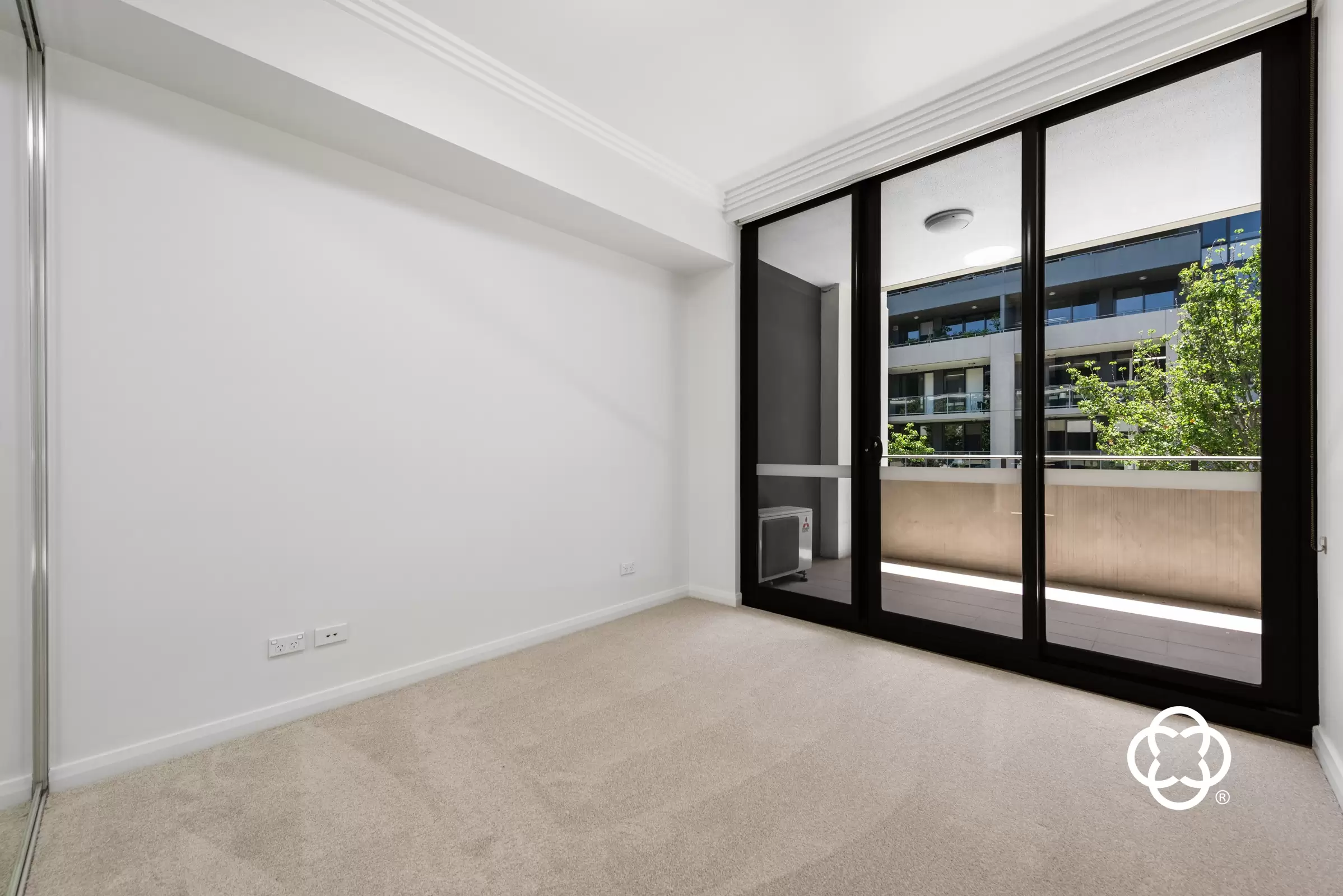 402/1 Half Street, Wentworth Point Leased by Chidiac Realty - image 4