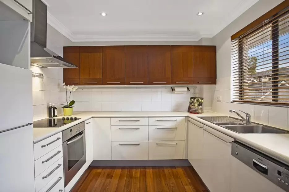 4/102 Hampden Road, Russell Lea Leased by Chidiac Realty - image 2