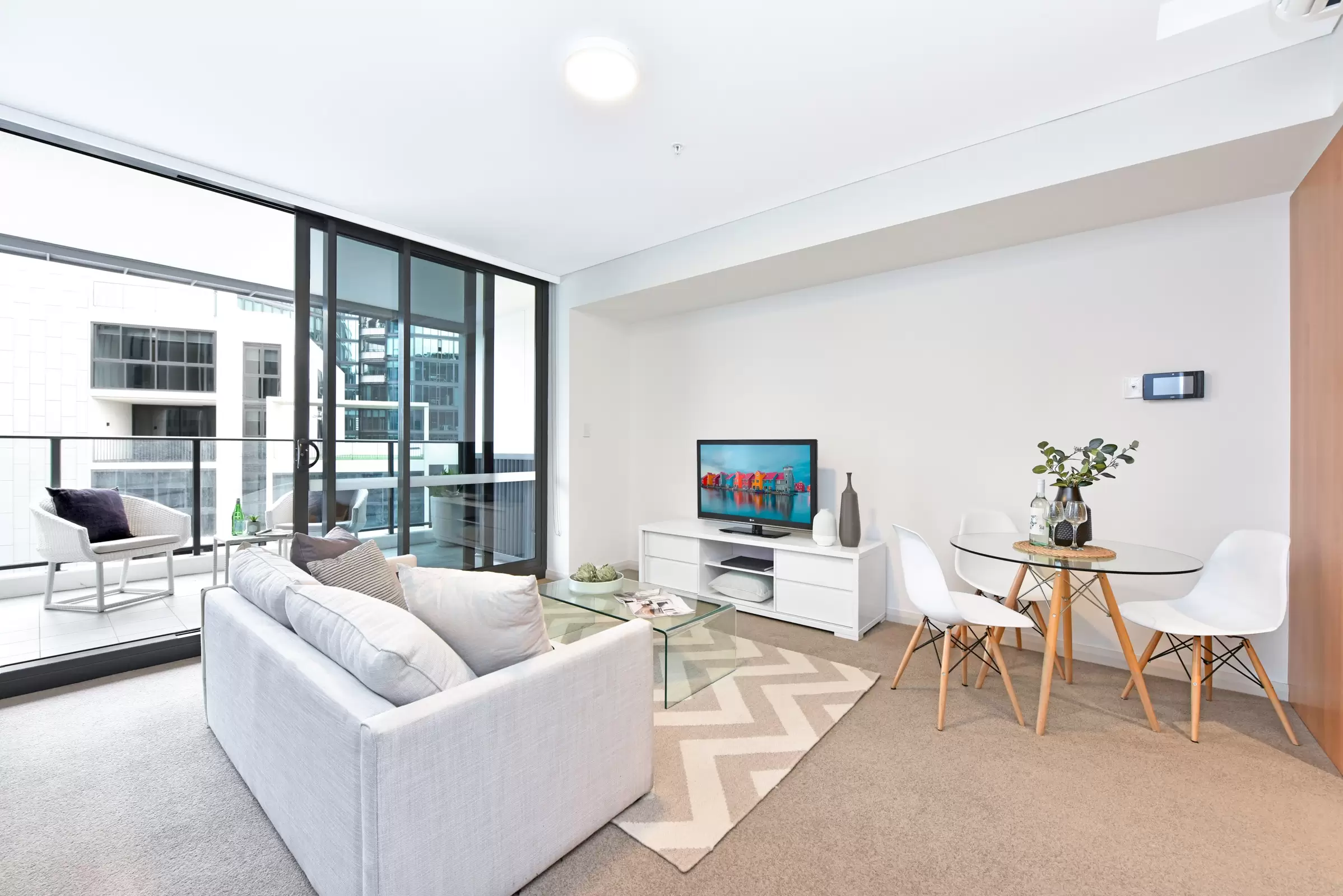 1005/10 Burroway Road, Wentworth Point Leased by Chidiac Realty - image 4