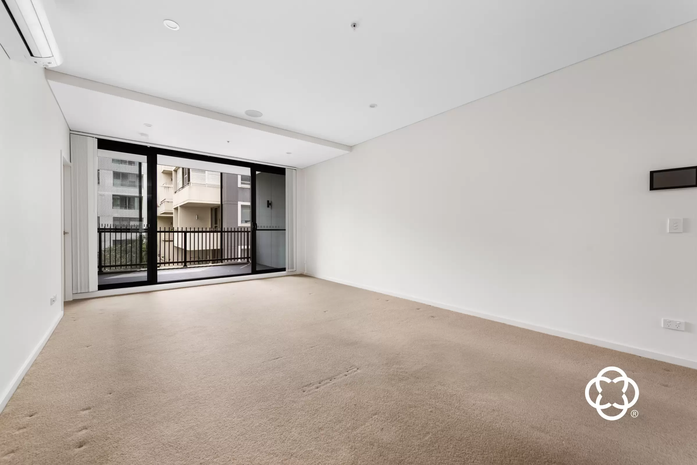 10121/19 Amalfi Drive, Wentworth Point Leased by Chidiac Realty - image 2