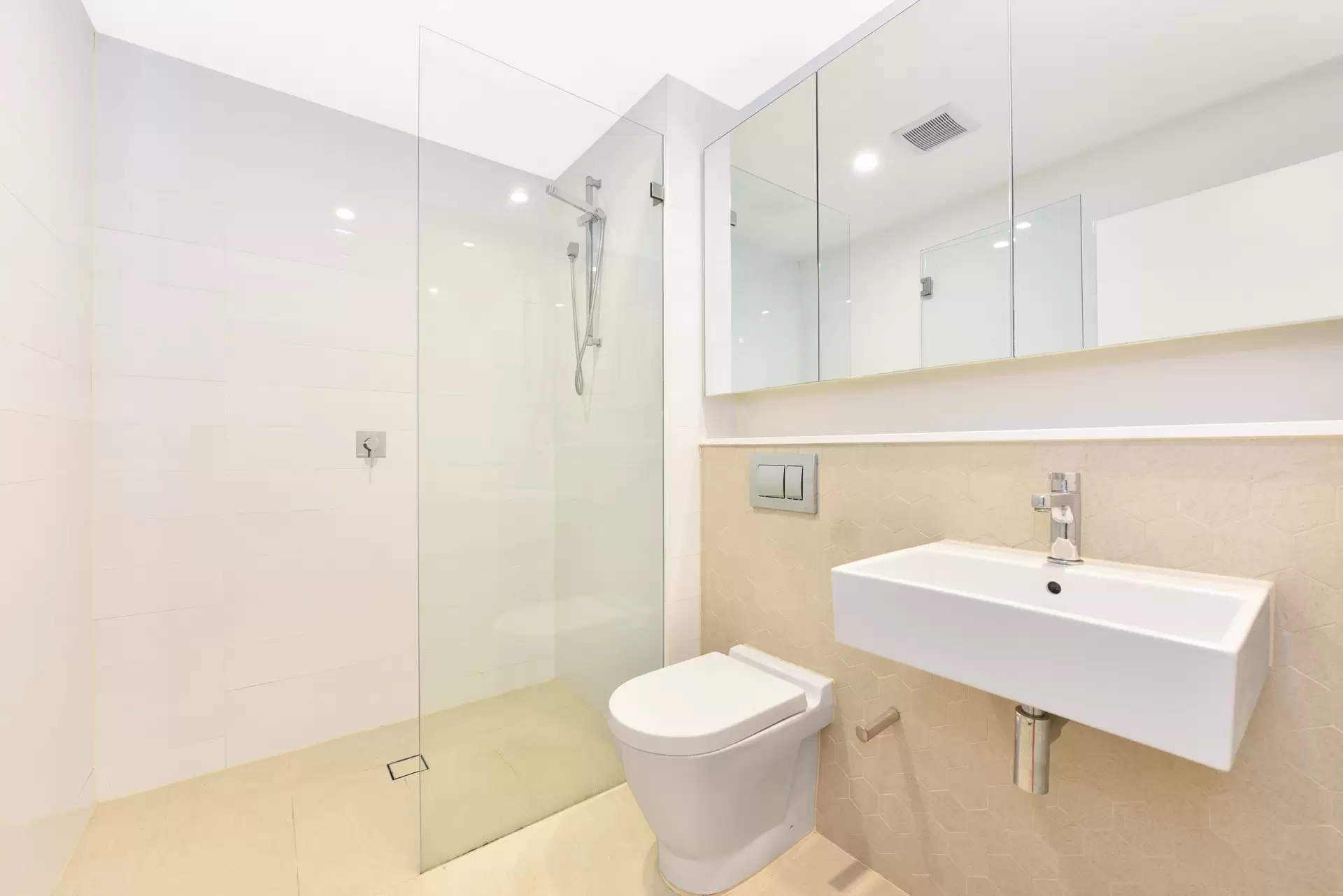 404/45 Hill Road, Wentworth Point Leased by Chidiac Realty - image 1