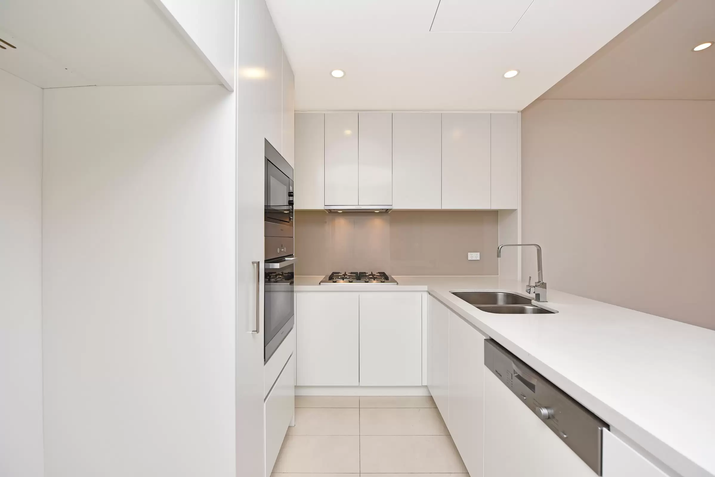 806/4 Peak Avenue, Rhodes Leased by Chidiac Realty - image 3