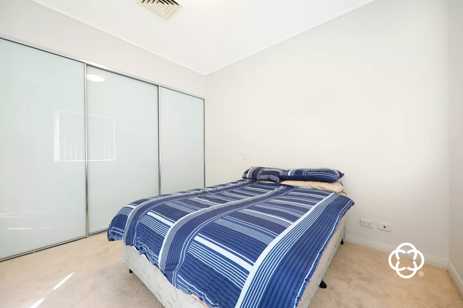213/18 Marine Parade, Wentworth Point Leased by Chidiac Realty - image 1