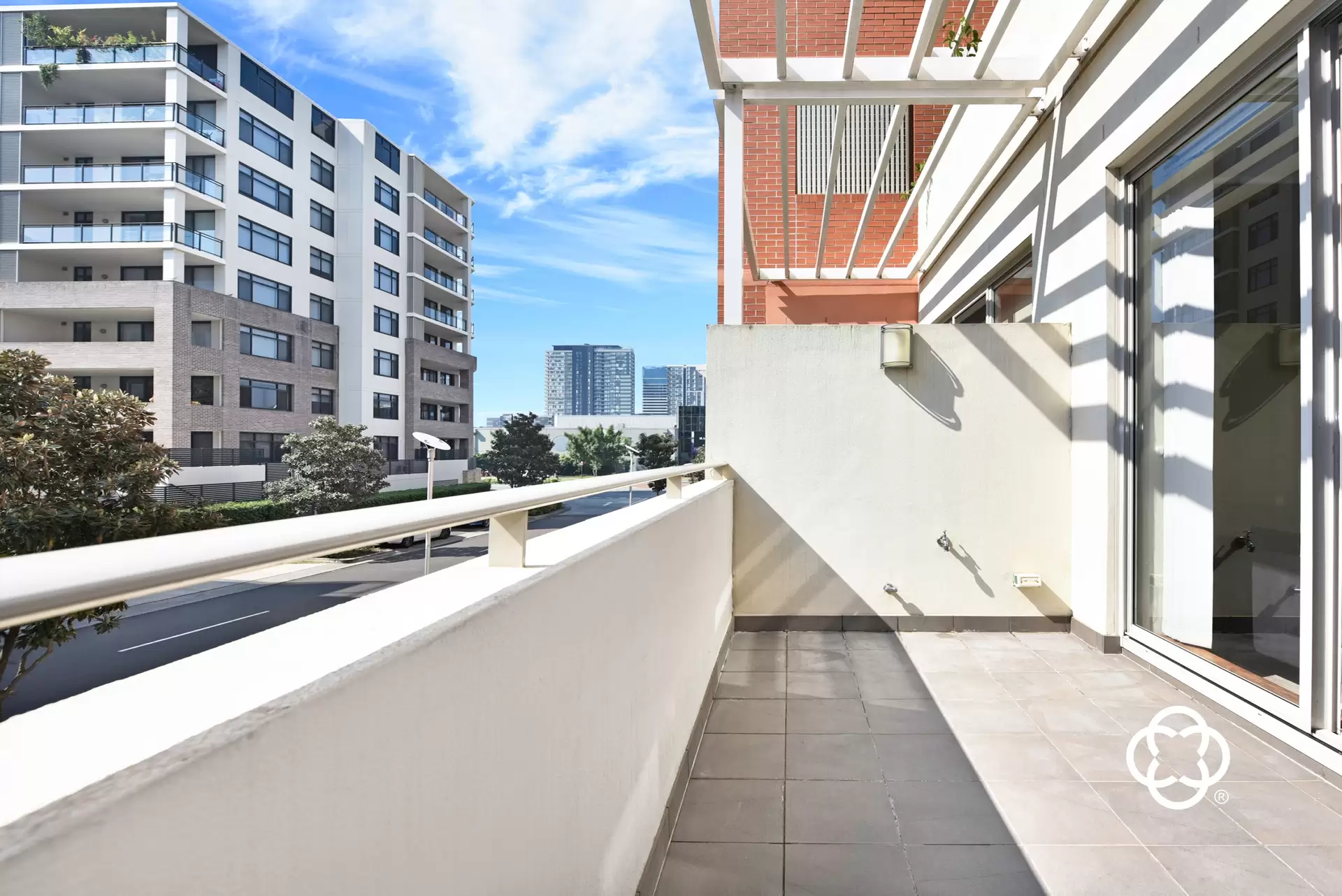 213/18 Marine Parade, Wentworth Point Leased by Chidiac Realty - image 1
