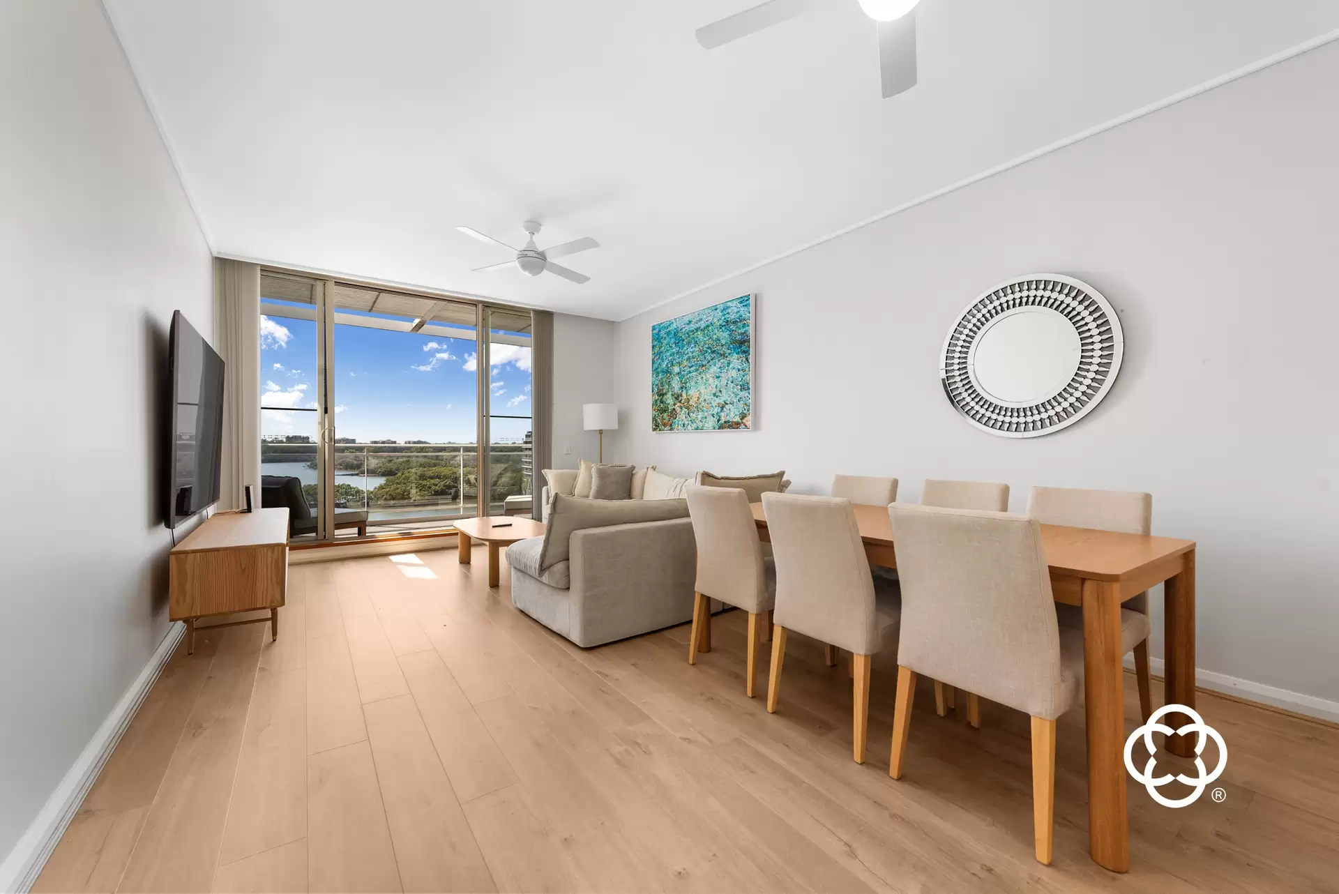 681/4 The Crescent, Wentworth Point Leased by Chidiac Realty - image 1