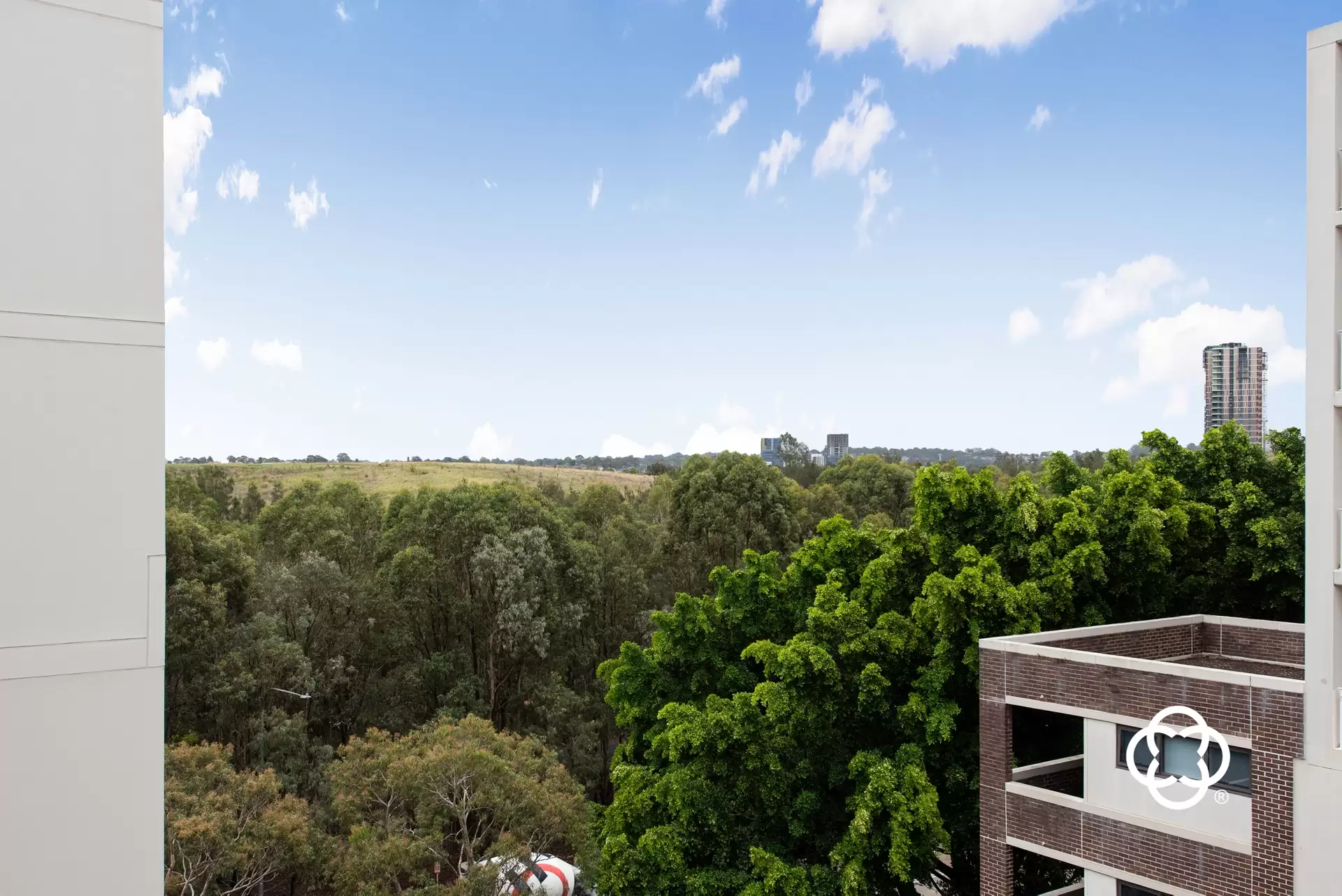 611/27 Hill Road, Wentworth Point Leased by Chidiac Realty - image 1