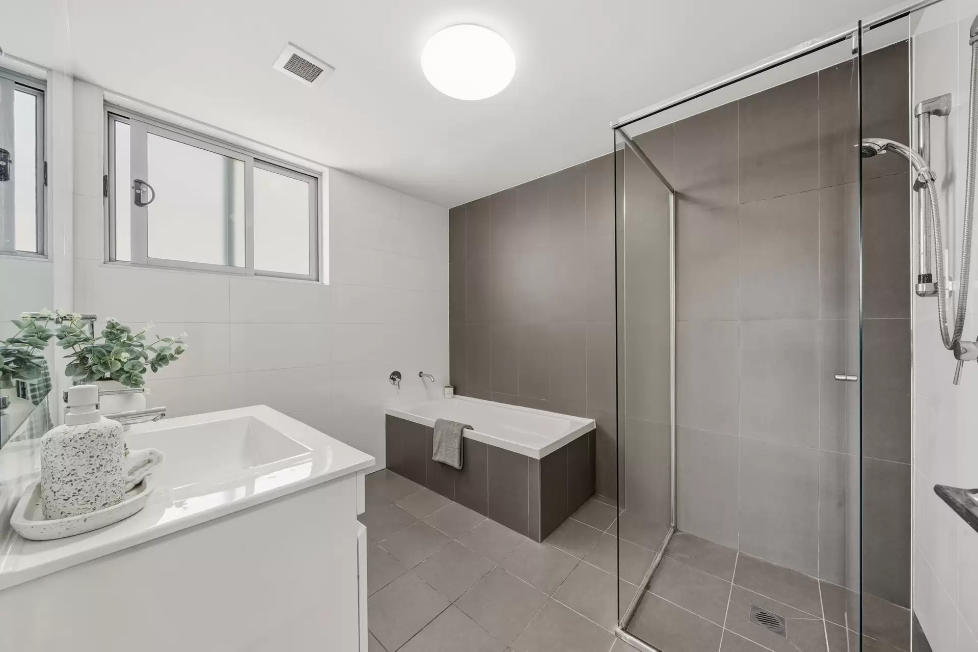 12/8-12 Kerrs Road, Lidcombe Sold by Chidiac Realty - image 1