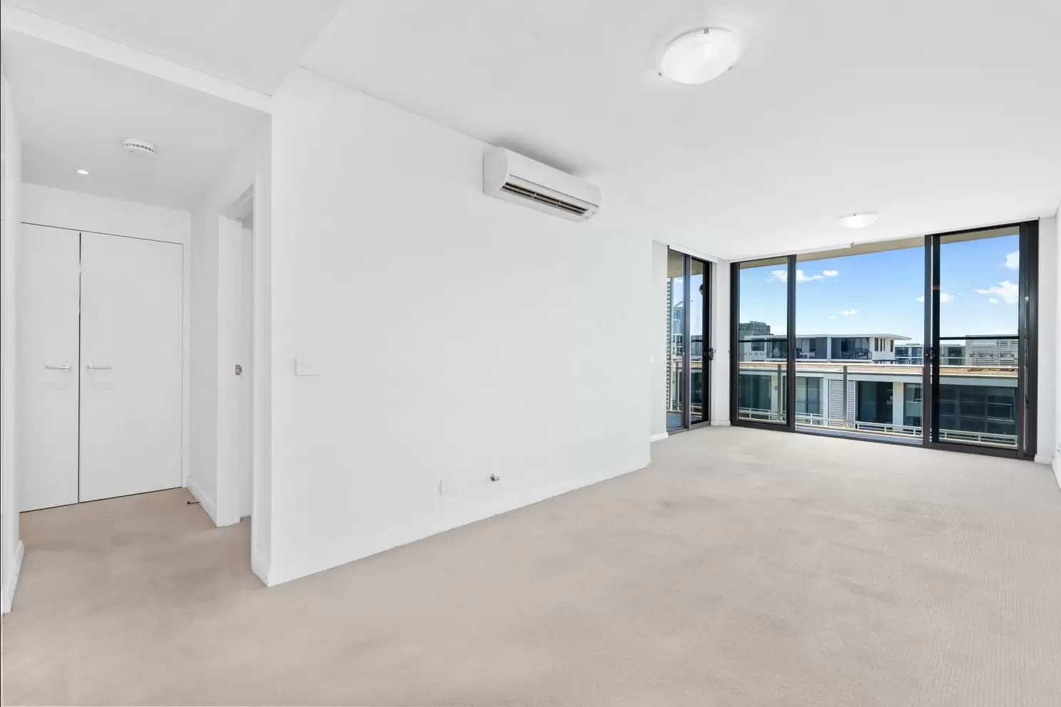 704/25 Hill Road, Wentworth Point Leased by Chidiac Realty - image 1