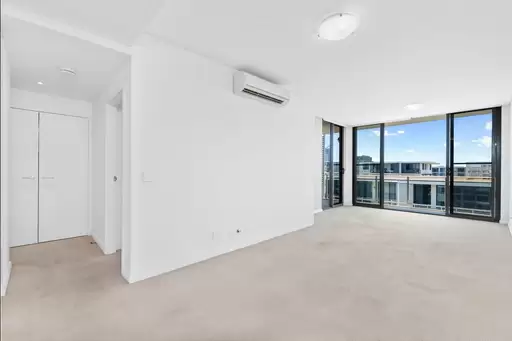 704/25 Hill Road, Wentworth Point Leased by Chidiac Realty