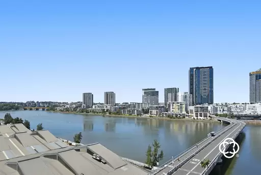 1002/3 Foreshore Place, Wentworth Point Leased by Chidiac Realty