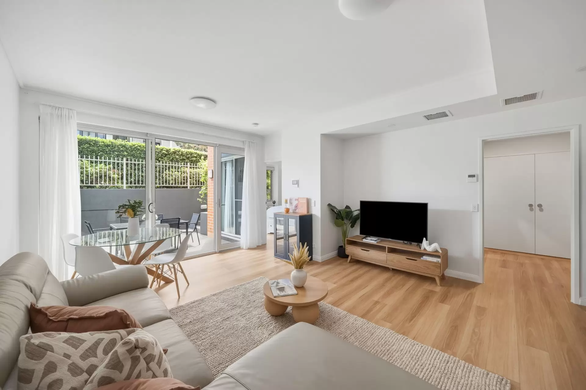 110/14 Marine Parade, Wentworth Point Sold by Chidiac Realty - image 1