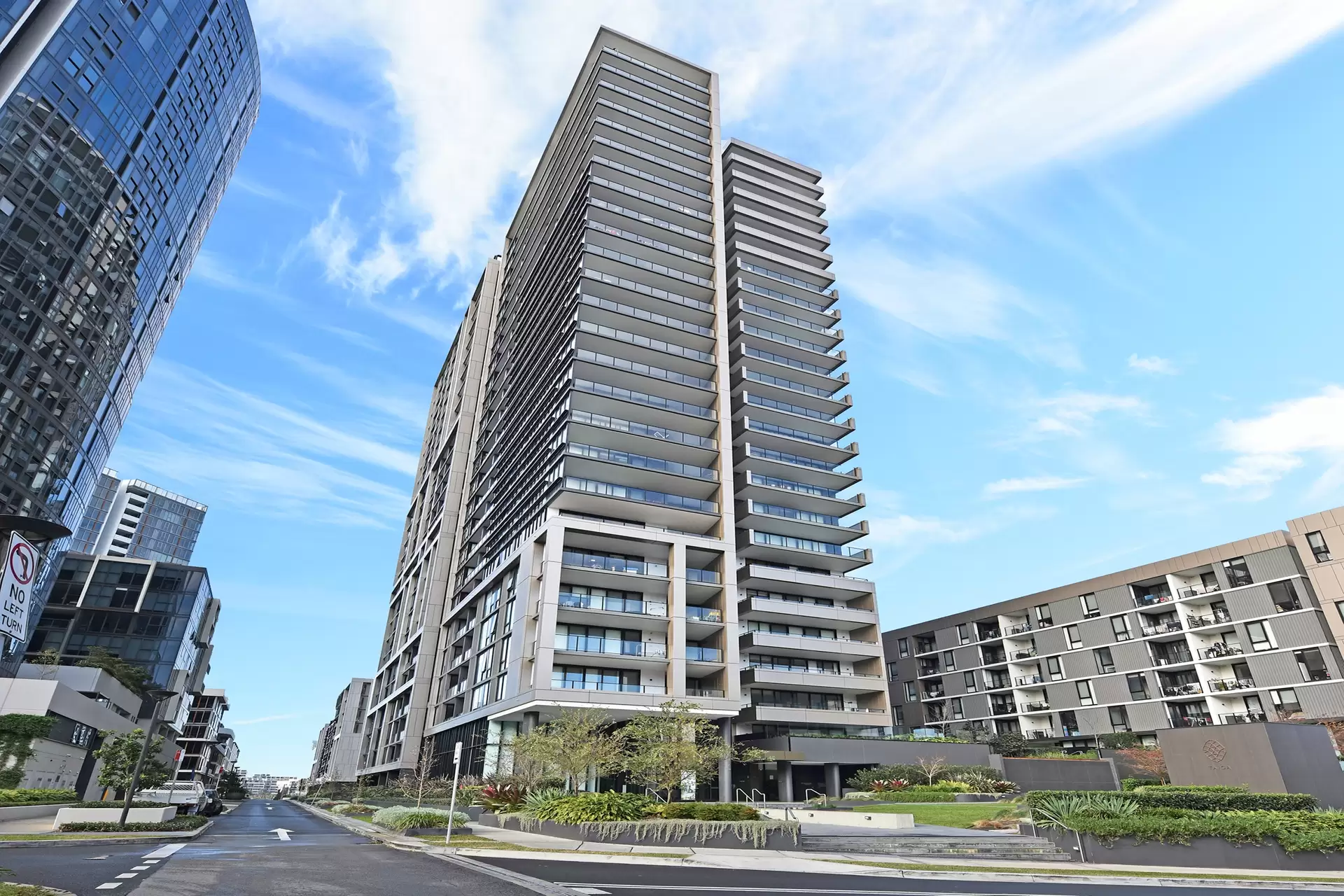 2206/46 Savona Drive, Wentworth Point Sold by Chidiac Realty - image 1