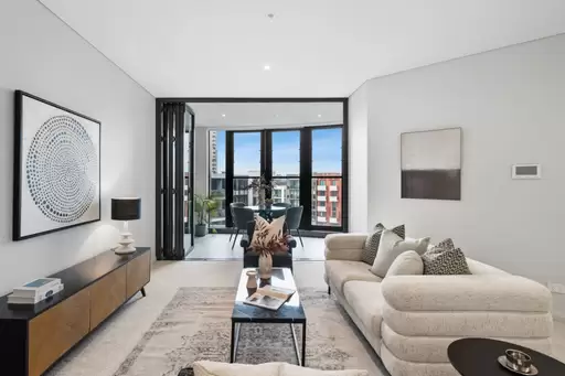 715/2 Waterways Street, Wentworth Point Sold by Chidiac Realty