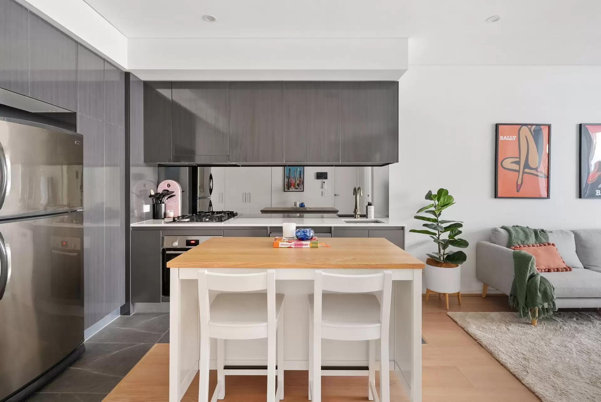 10098/5 Bennelong Parkway, Wentworth Point Sold by Chidiac Realty - image 1