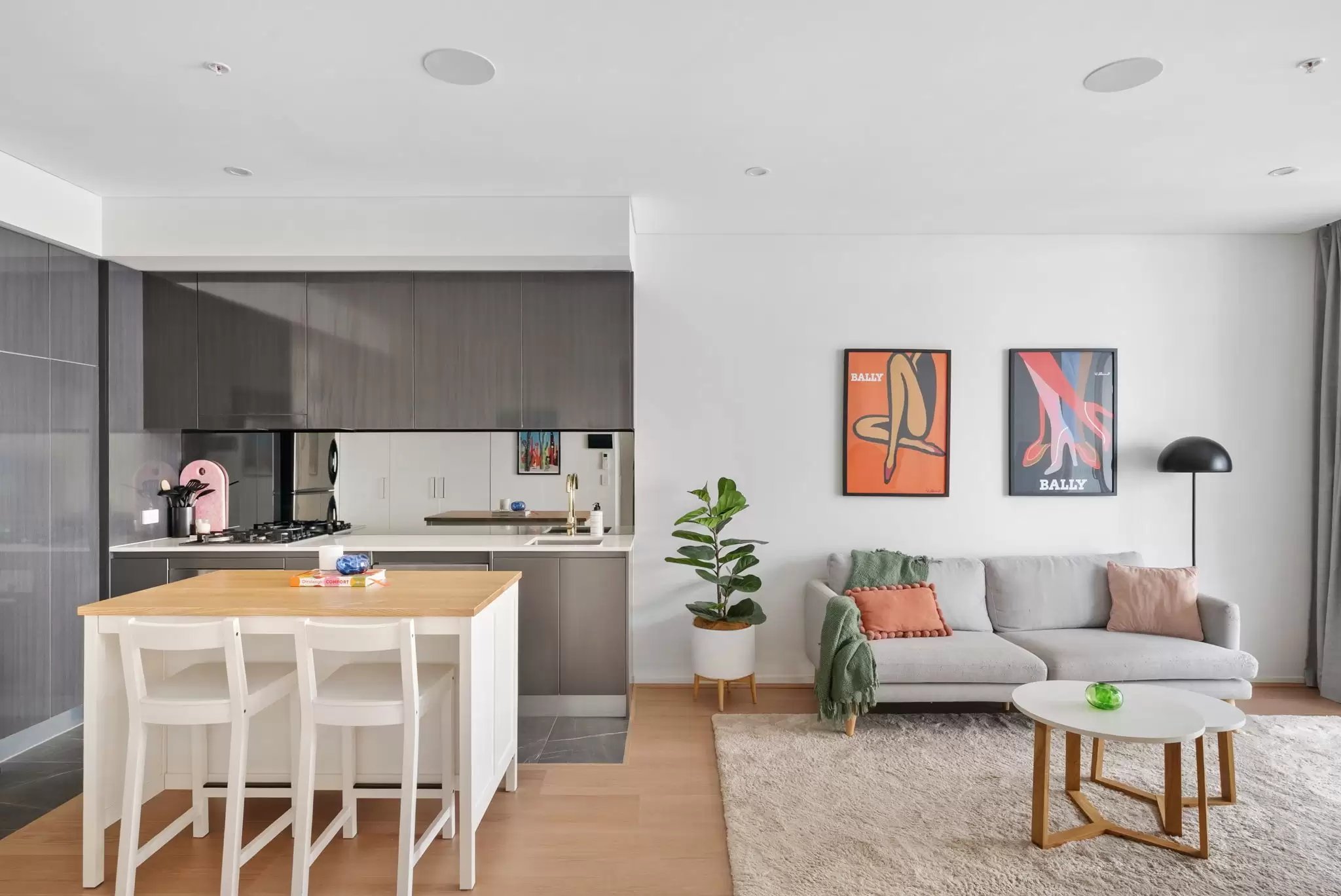10098/5 Bennelong Parkway, Wentworth Point Sold by Chidiac Realty - image 3