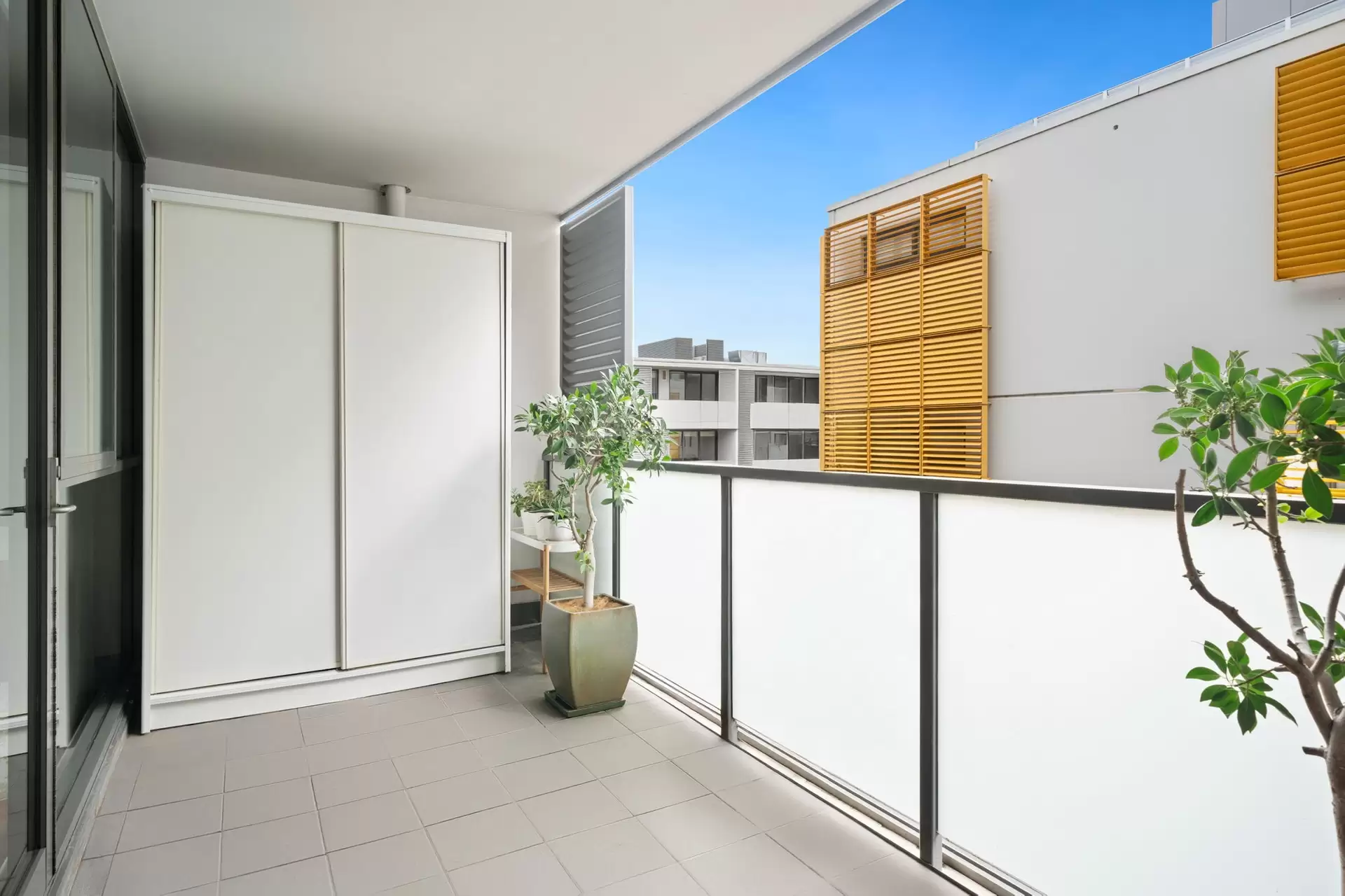 213/11C Mashman Avenue, Kingsgrove Sold by Chidiac Realty - image 1