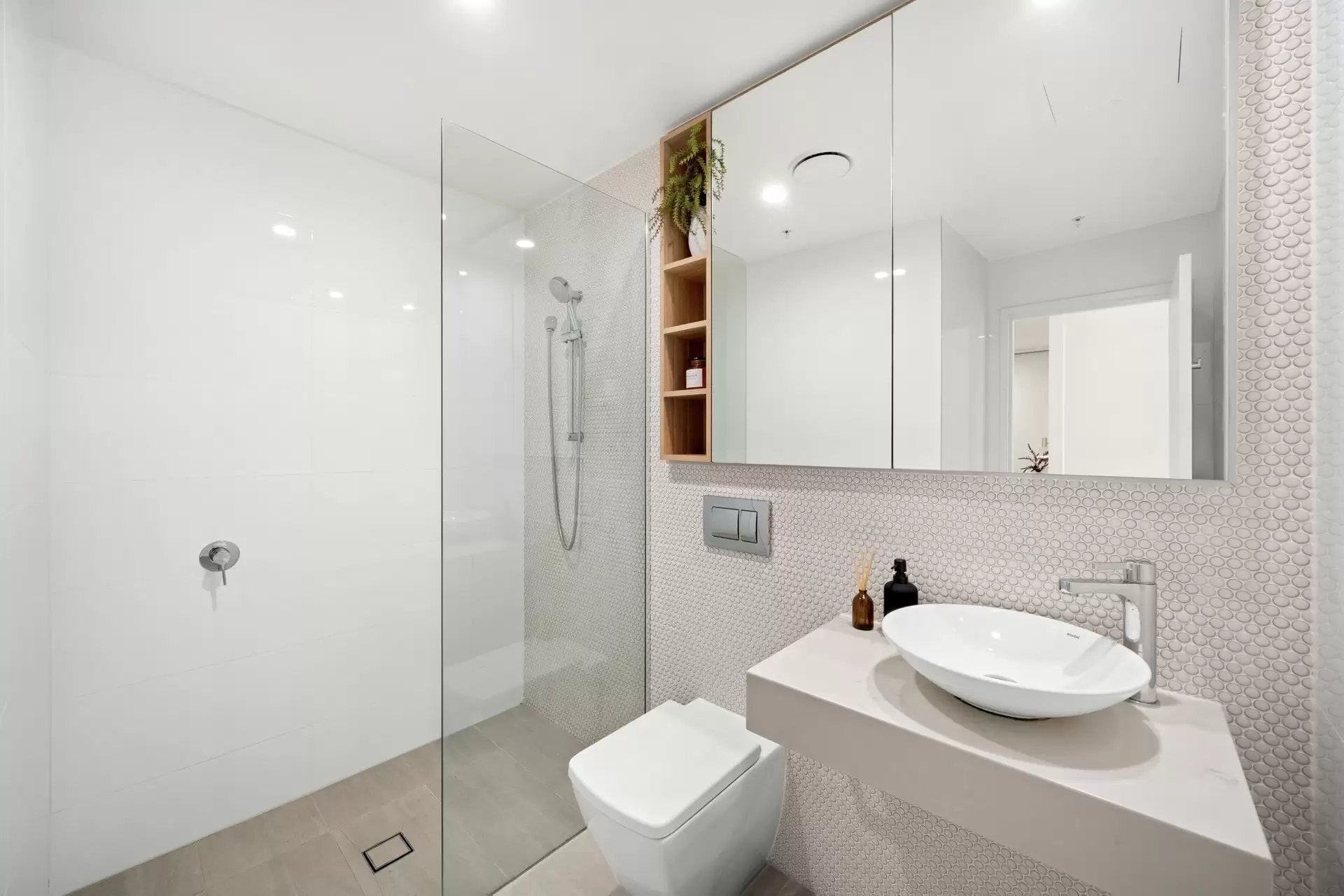 2406/46 Savona Drive, Wentworth Point Sold by Chidiac Realty - image 1