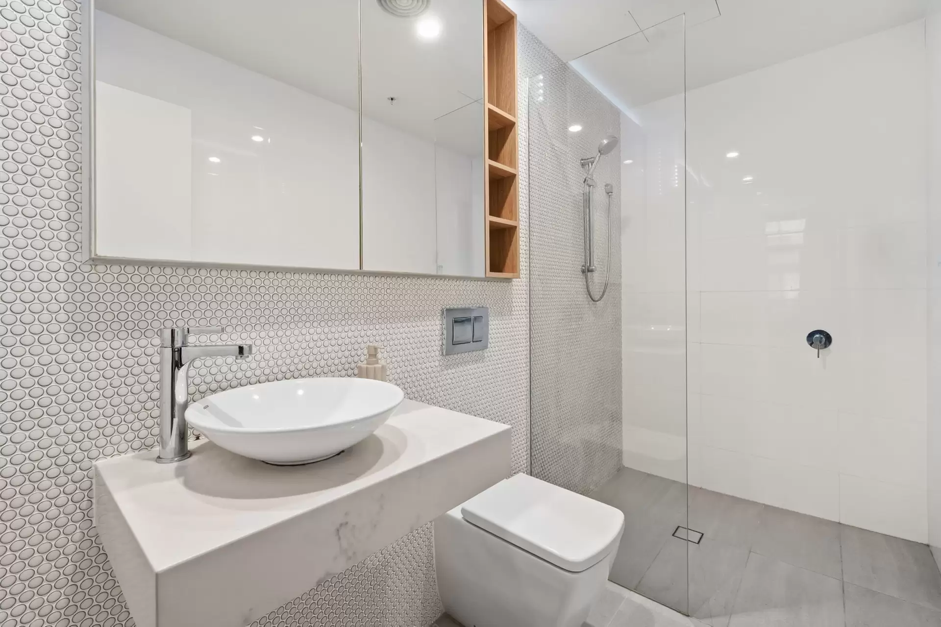 716/46 Savona Drive, Wentworth Point Leased by Chidiac Realty - image 1