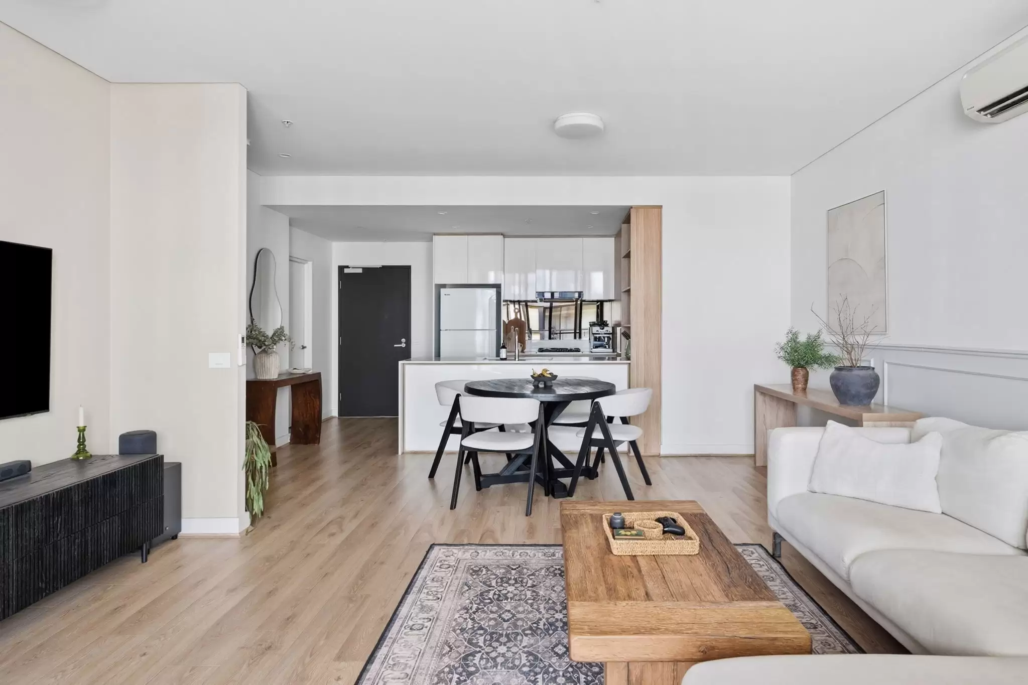 716/46 Savona Drive, Wentworth Point Leased by Chidiac Realty - image 2