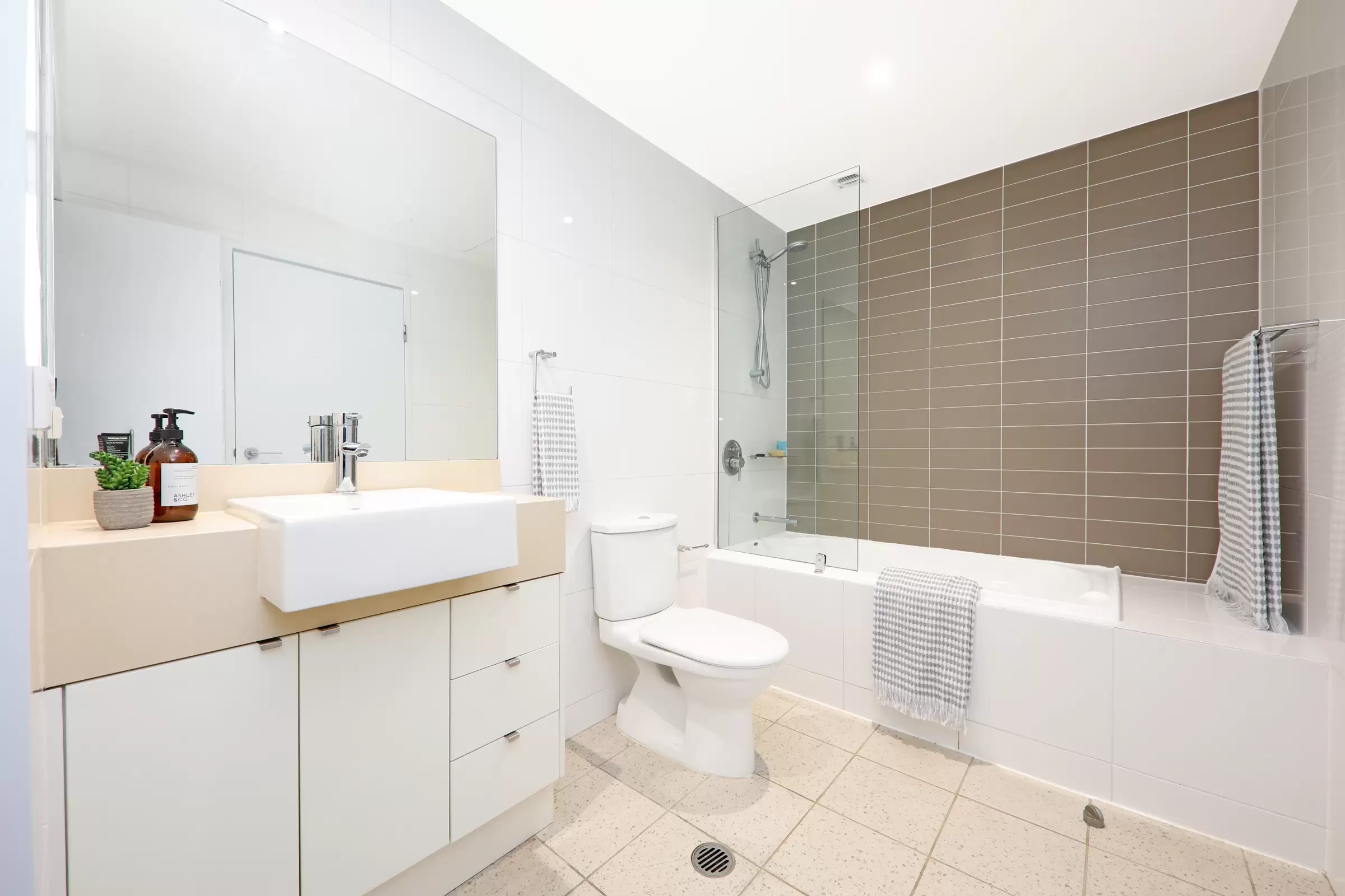 381/4 The Crescent, Wentworth Point Leased by Chidiac Realty - image 6