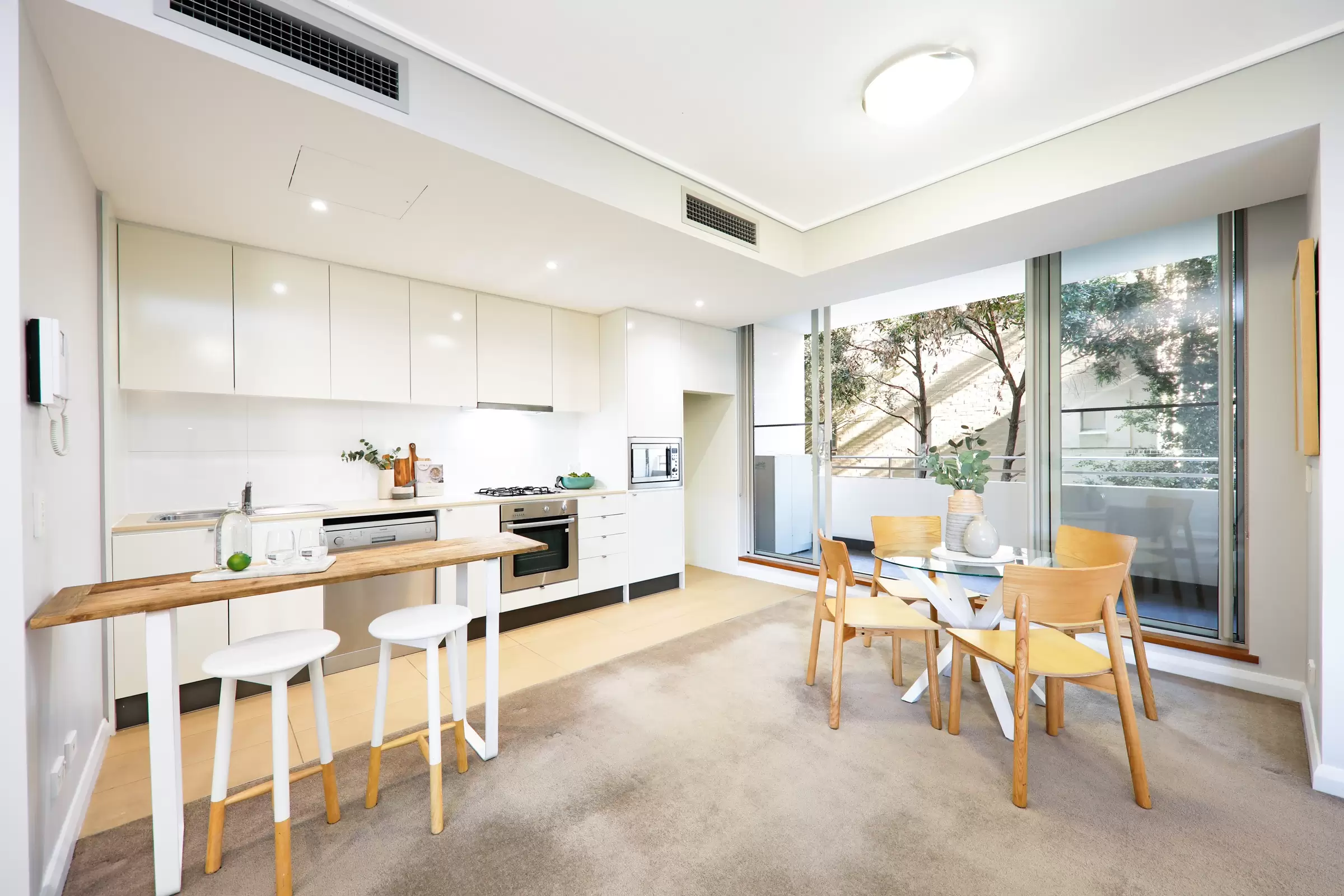 381/4 The Crescent, Wentworth Point Leased by Chidiac Realty - image 3