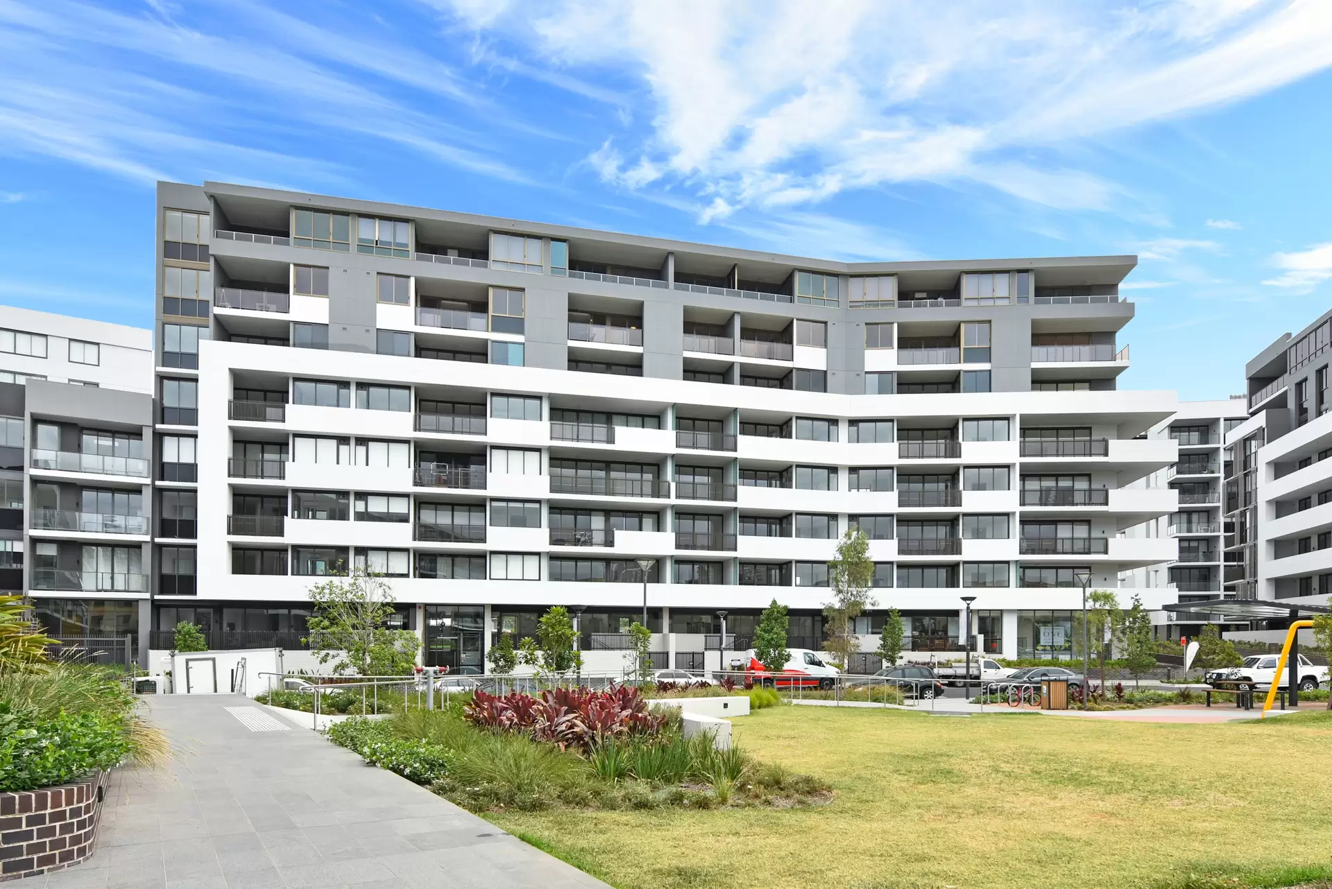 7123/19 Amalfi Drive, Wentworth Point Sold by Chidiac Realty - image 1