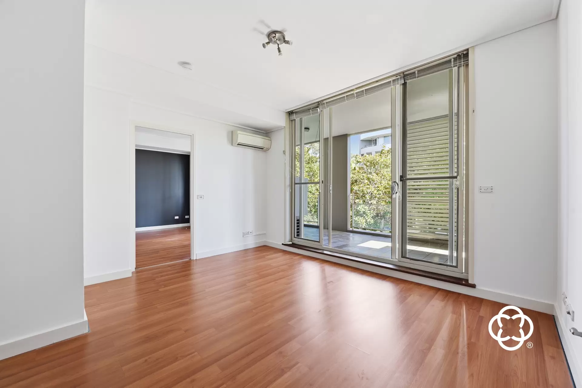 201/2 The Piazza, Wentworth Point Leased by Chidiac Realty - image 1