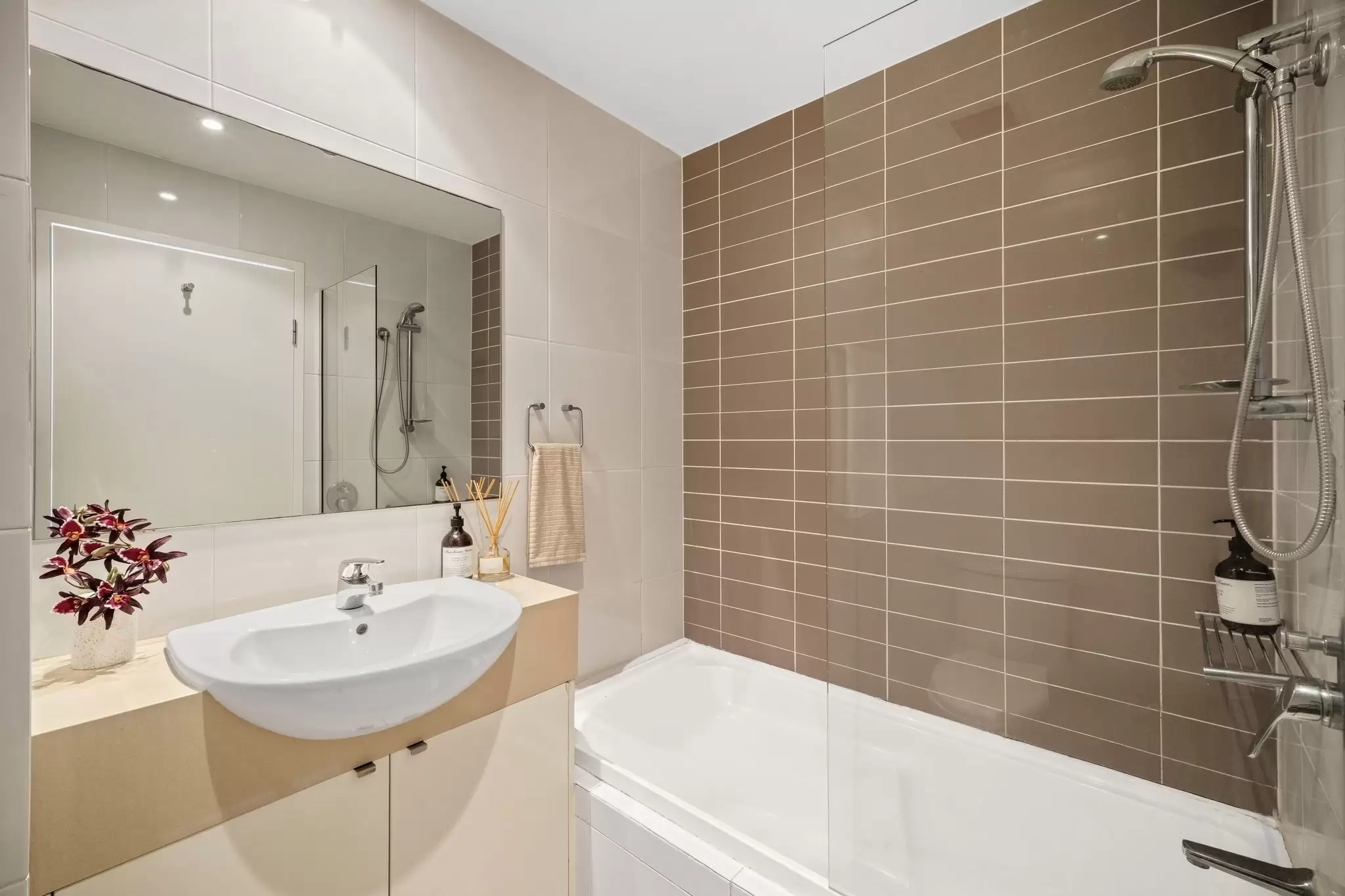 646/30 Baywater Drive, Wentworth Point Sold by Chidiac Realty - image 9
