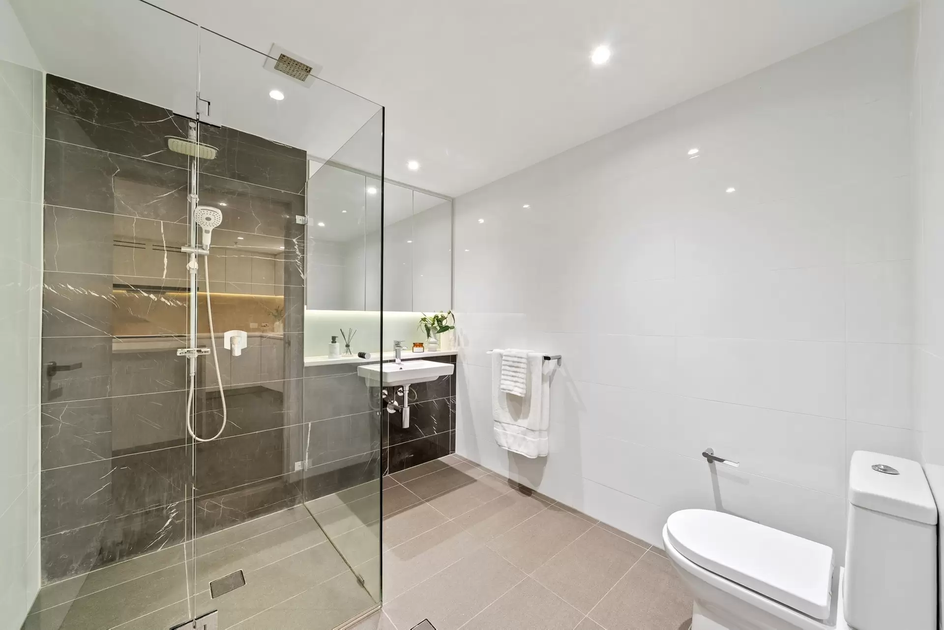 501/3 Half Street, Wentworth Point Sold by Chidiac Realty - image 1