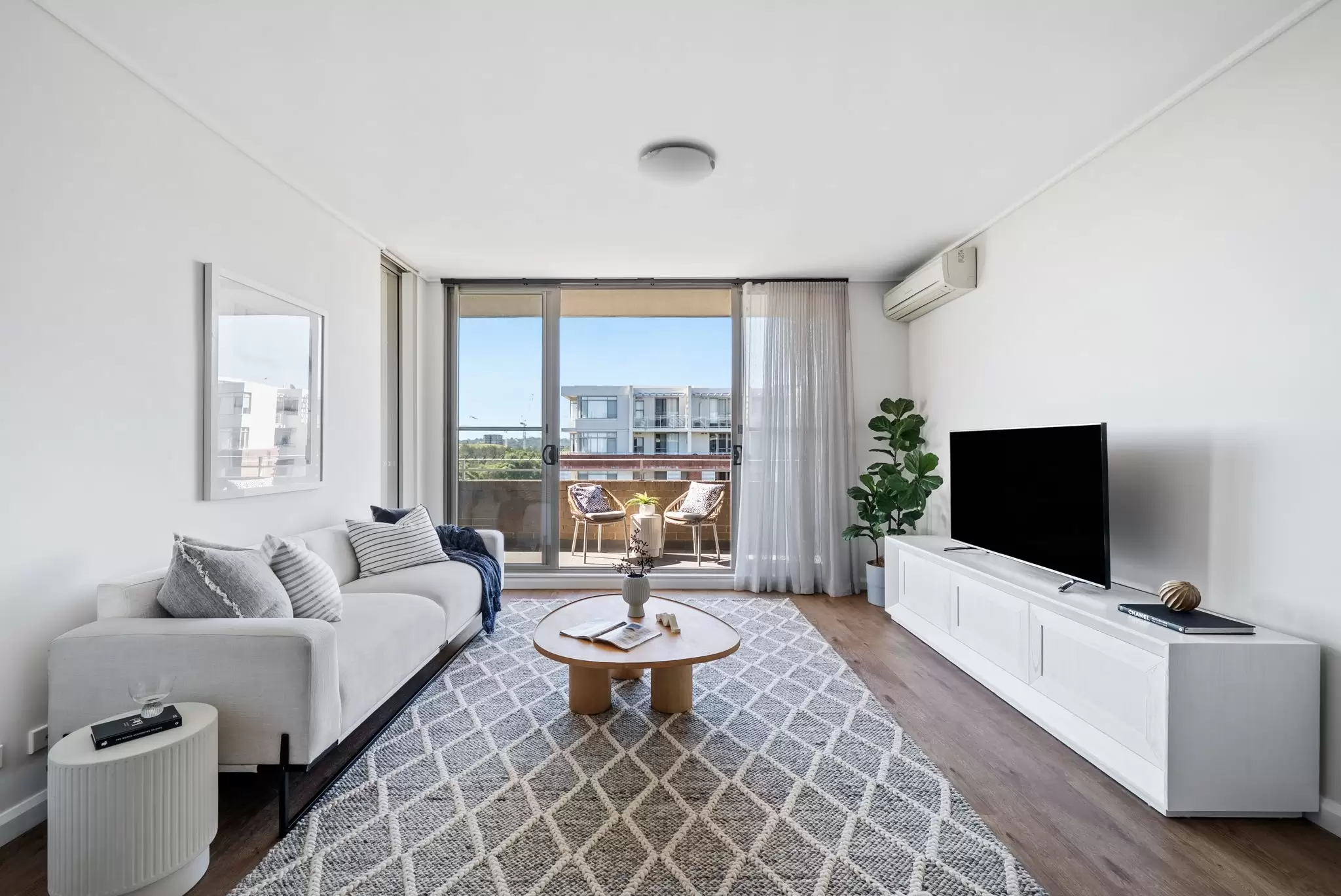 710/19 Hill Road, Wentworth Point Sold by Chidiac Realty - image 2