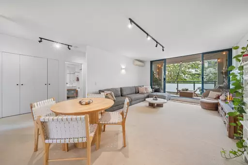 202/5 Stromboli Strait, Wentworth Point Sold by Chidiac Realty