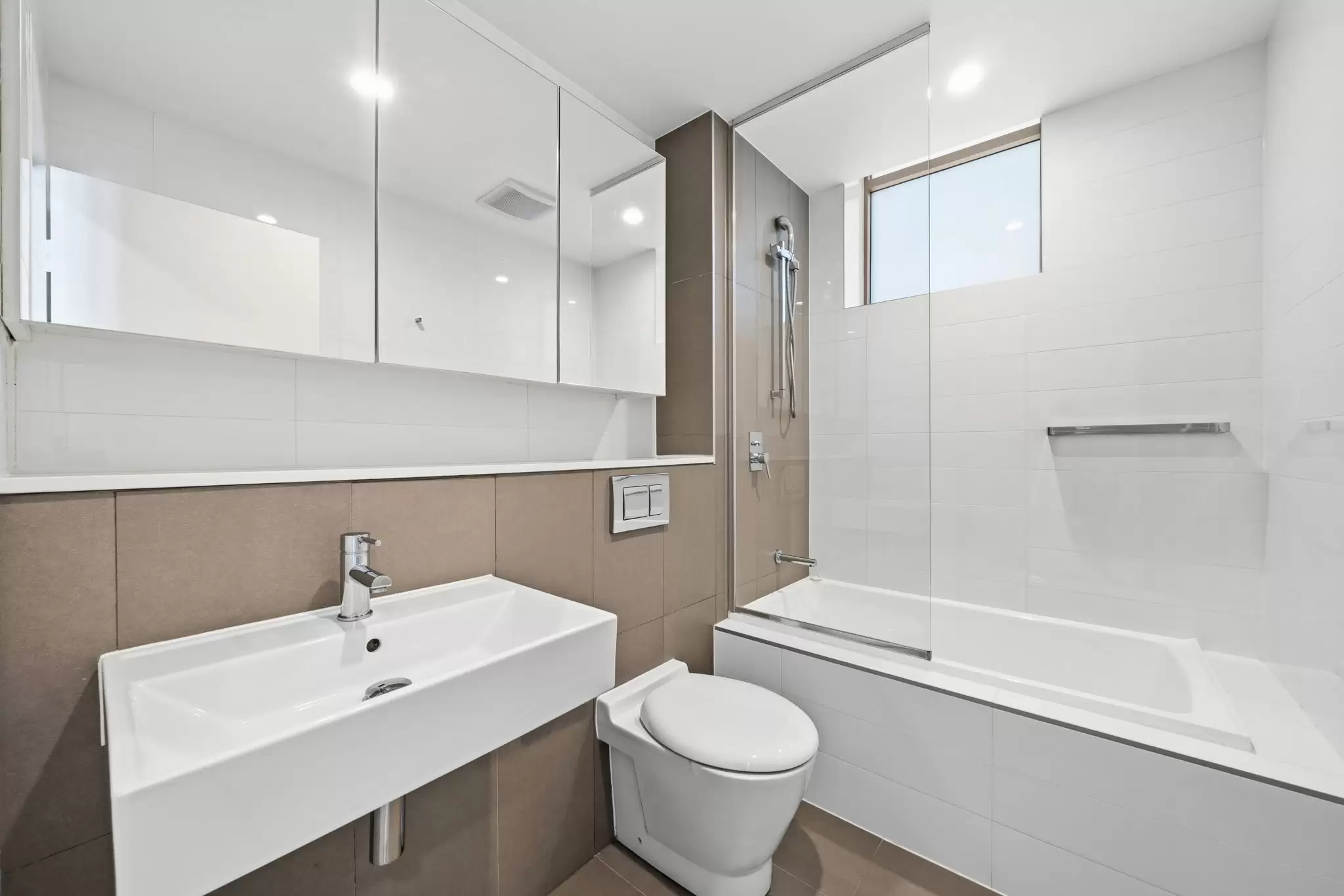 504/8 Marine Parade, Wentworth Point Leased by Chidiac Realty - image 5