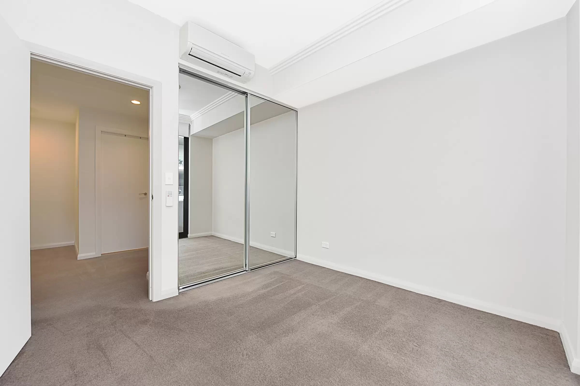 505/1 Half Street, Wentworth Point Leased by Chidiac Realty - image 5