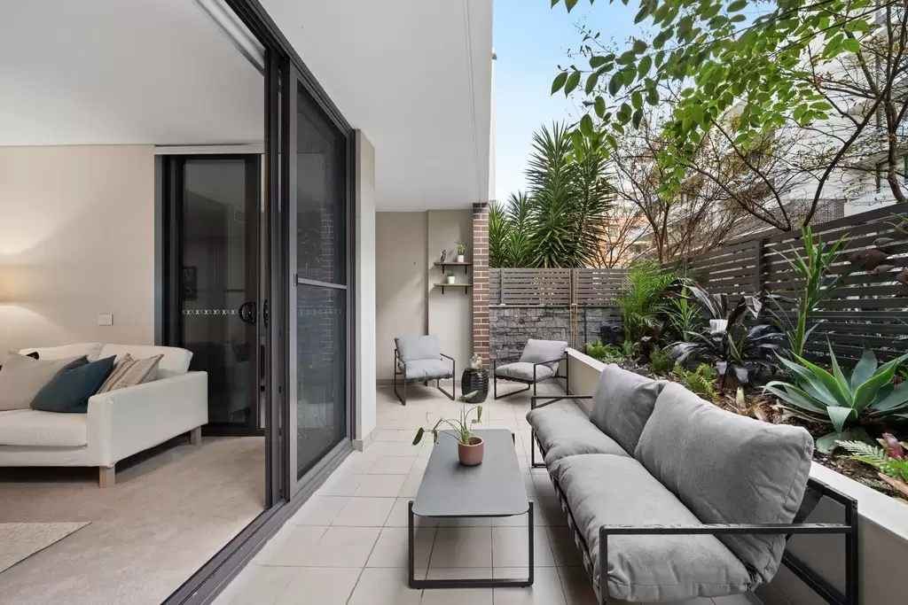 225/45 Amalfi Drive, Wentworth Point Sold by Chidiac Realty