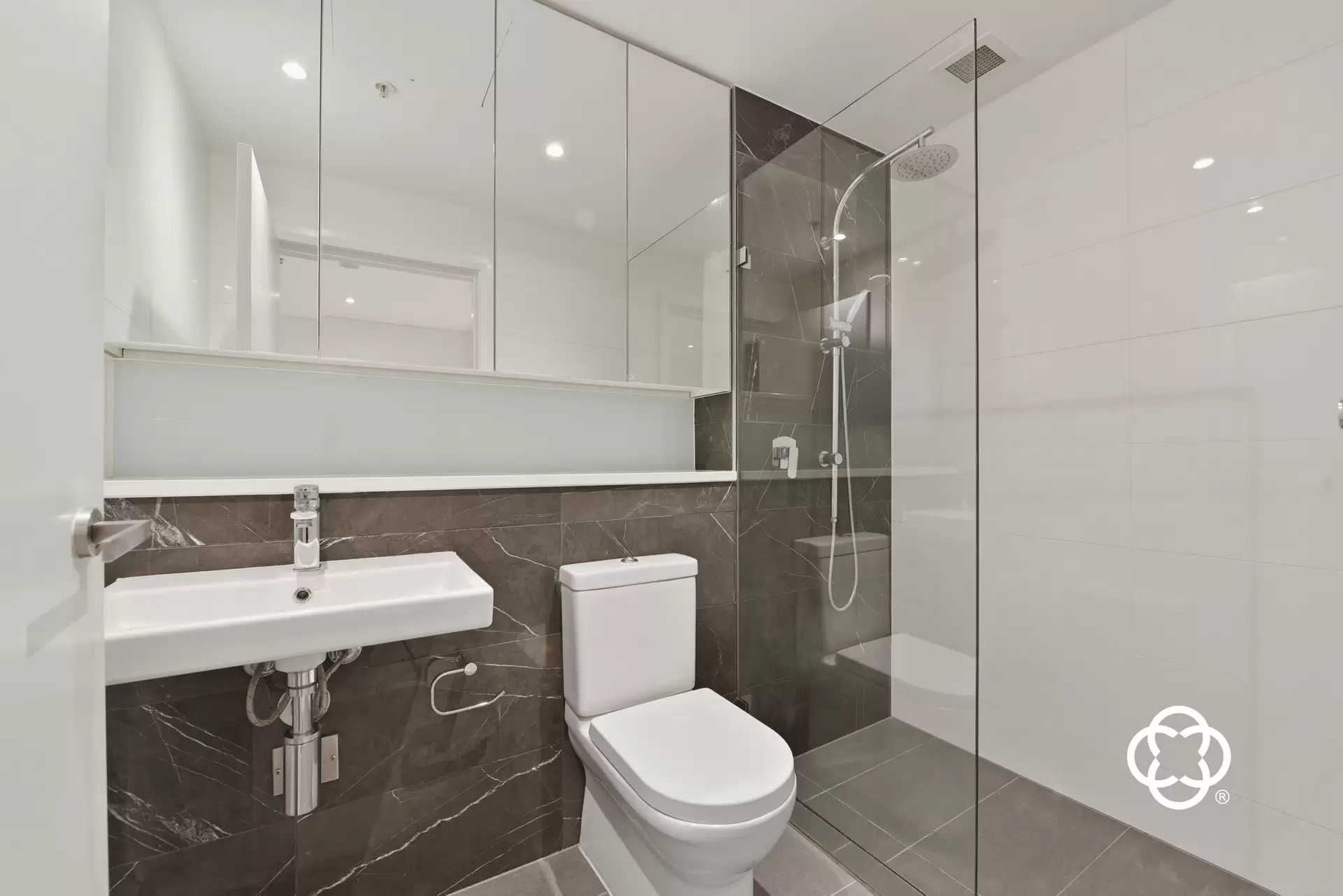 304/5 Wentworth Place, Wentworth Point Leased by Chidiac Realty - image 1