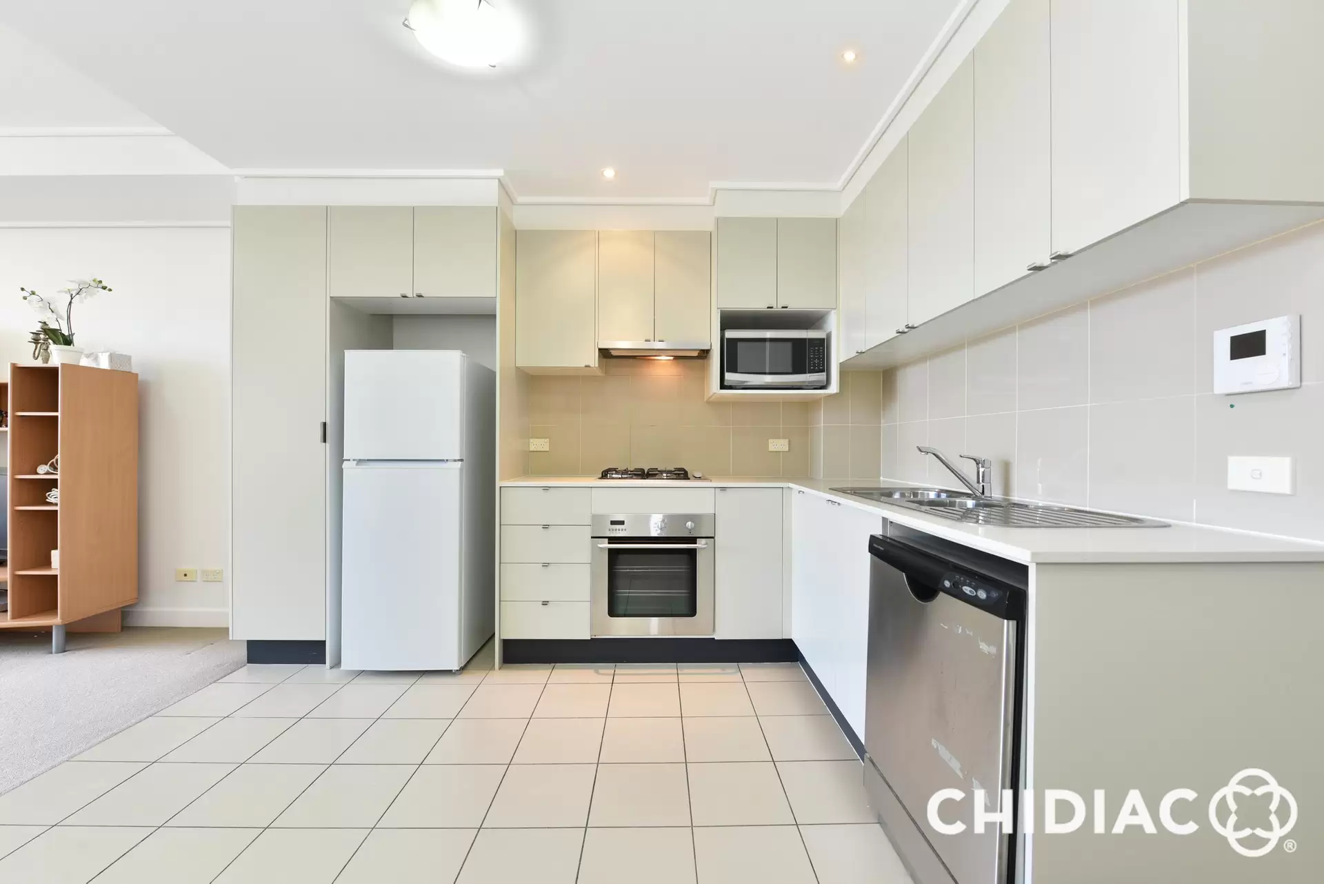 221/25 Bennelong Parkway, Wentworth Point Leased by Chidiac Realty - image 1