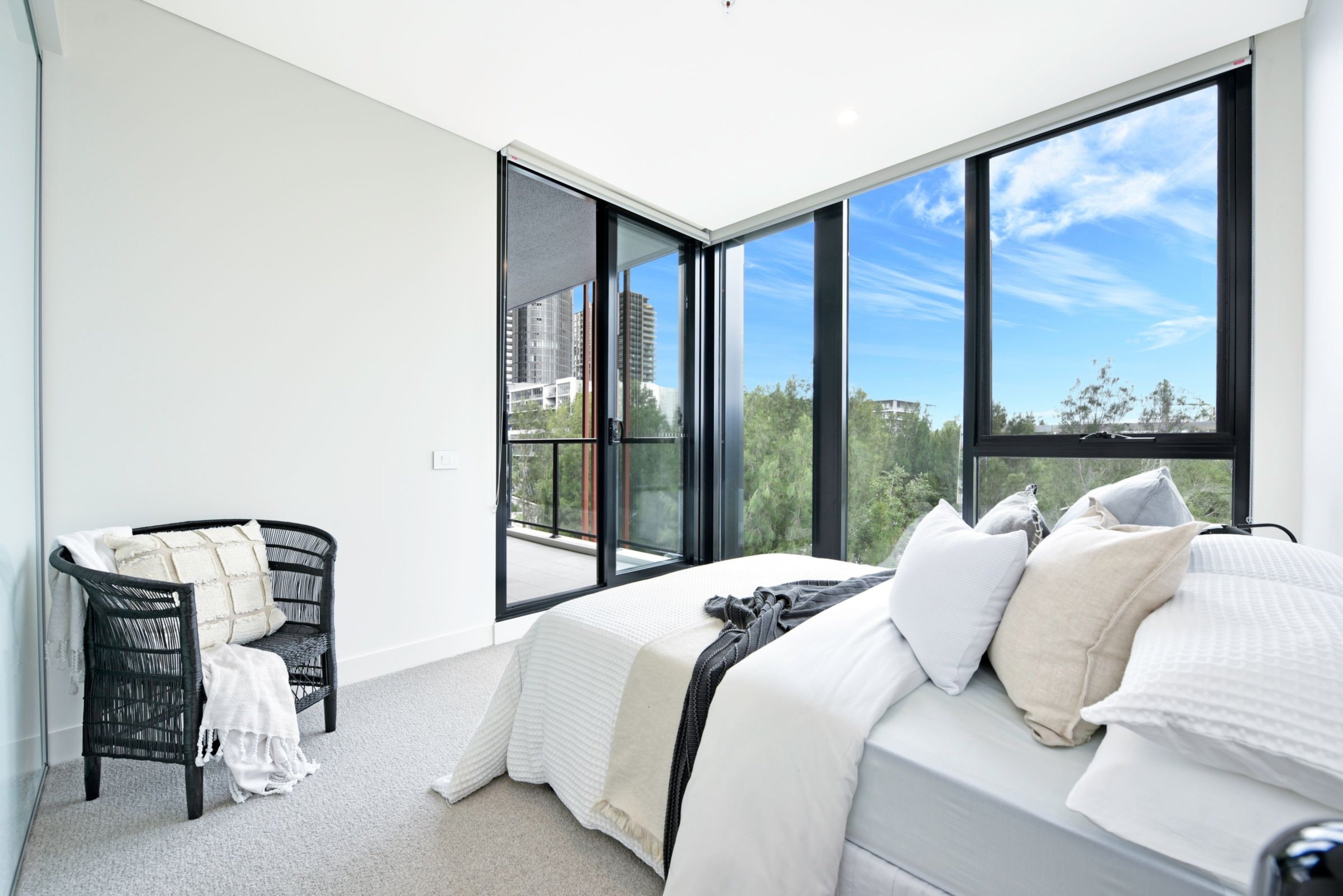 429/2 Wattlebird Road, Wentworth Point Sold by Chidiac Realty - image 3